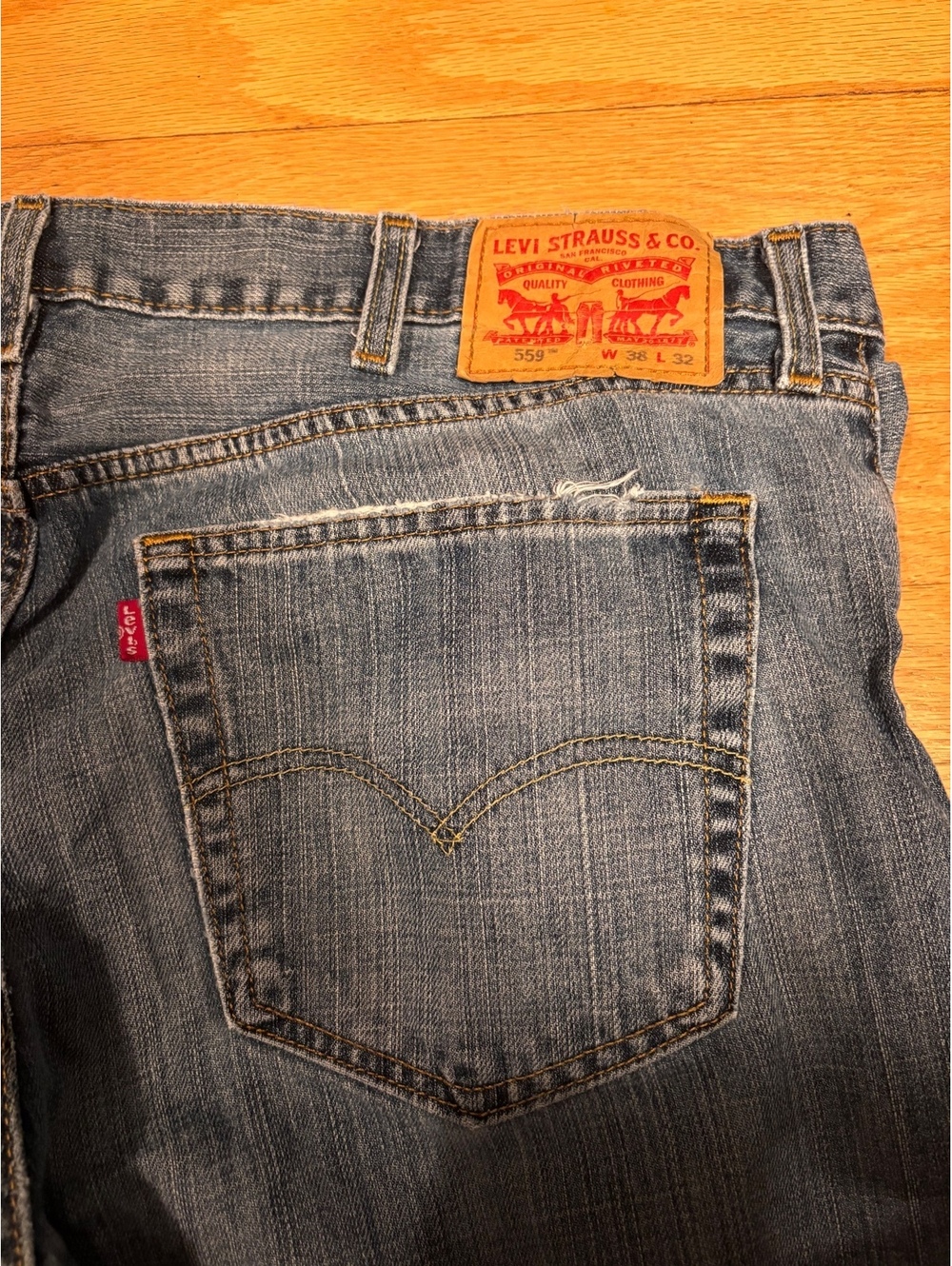 Levi's 559 Men's Relaxed Straight Leg Jeans, Size W38 L32